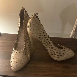 Shoe Dazzle Cut Out Beige High Heels Size 9